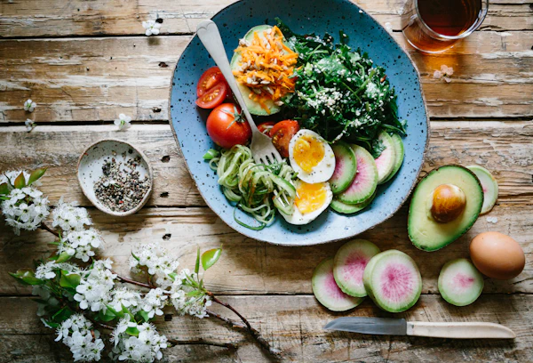 Balanced healthy meal with fresh vegetables and whole foods
